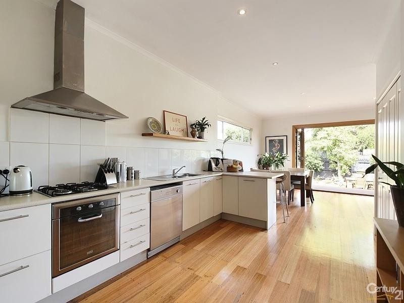 110 McKinnon Road, Mckinnon VIC 3204