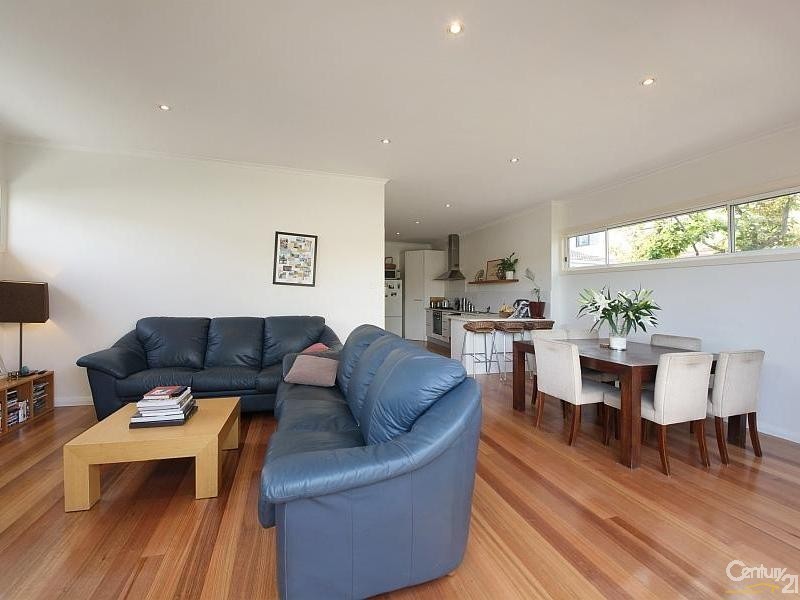 110 McKinnon Road, Mckinnon VIC 3204