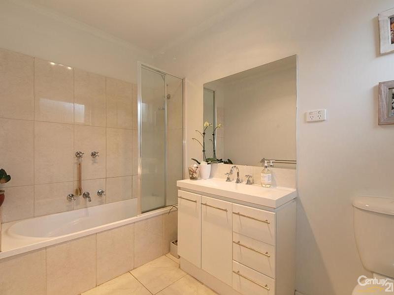 110 McKinnon Road, Mckinnon VIC 3204