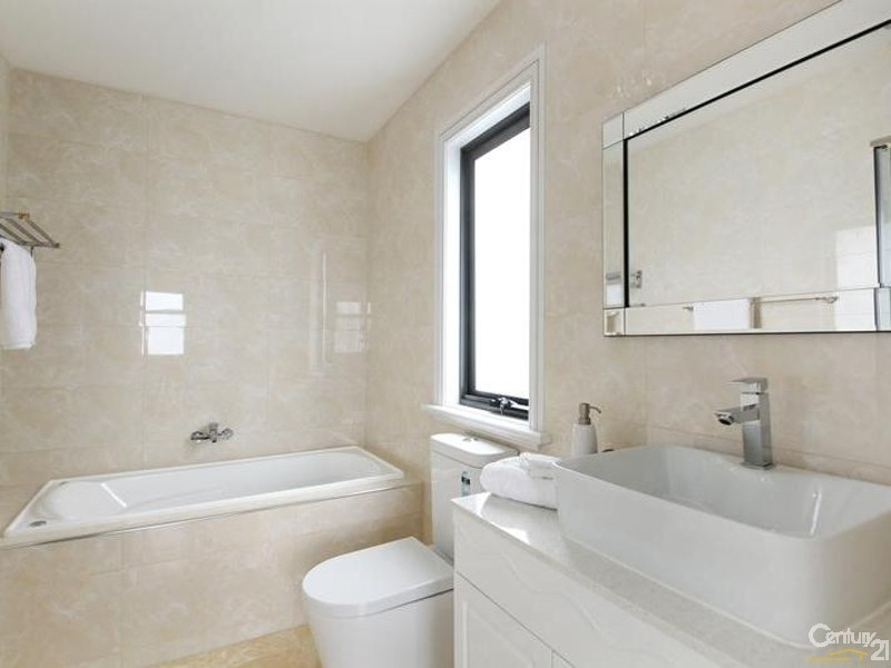 13 St James Avenue, Bentleigh VIC 3204