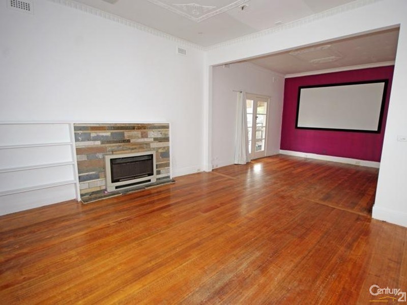 6 Selkirk Avenue, Mckinnon VIC 3204