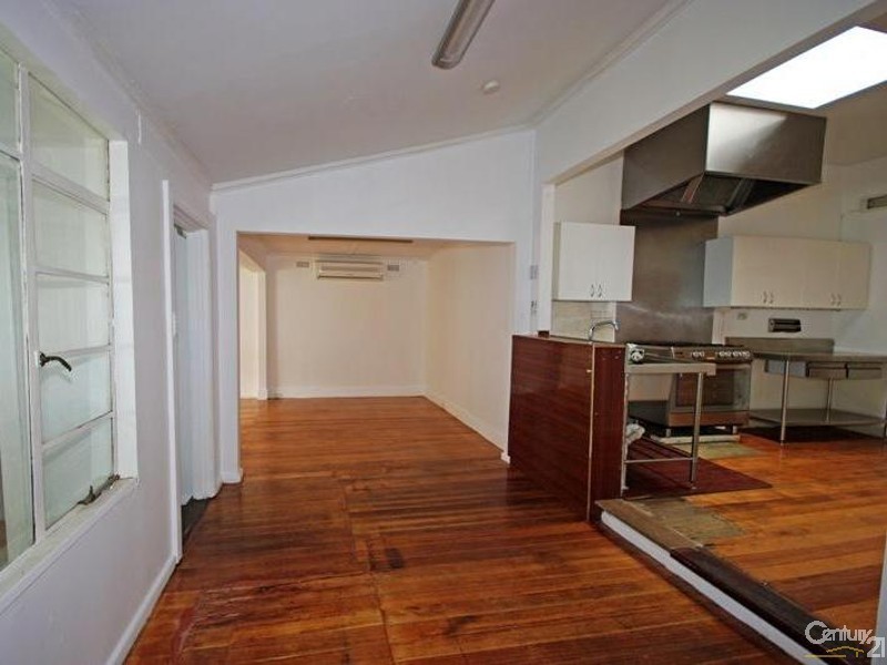 6 Selkirk Avenue, Mckinnon VIC 3204