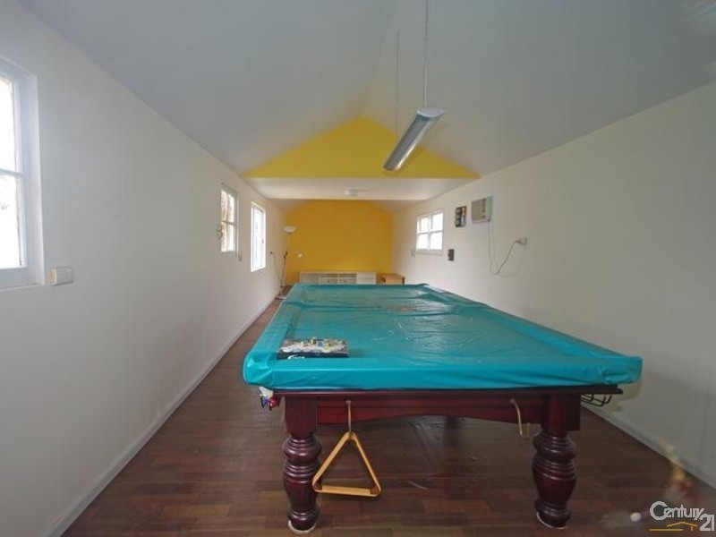 6 Selkirk Avenue, Mckinnon VIC 3204