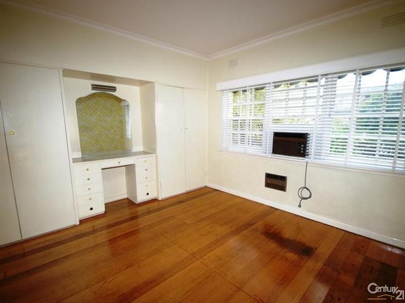 2 Lysander Street, Brighton East VIC 3187