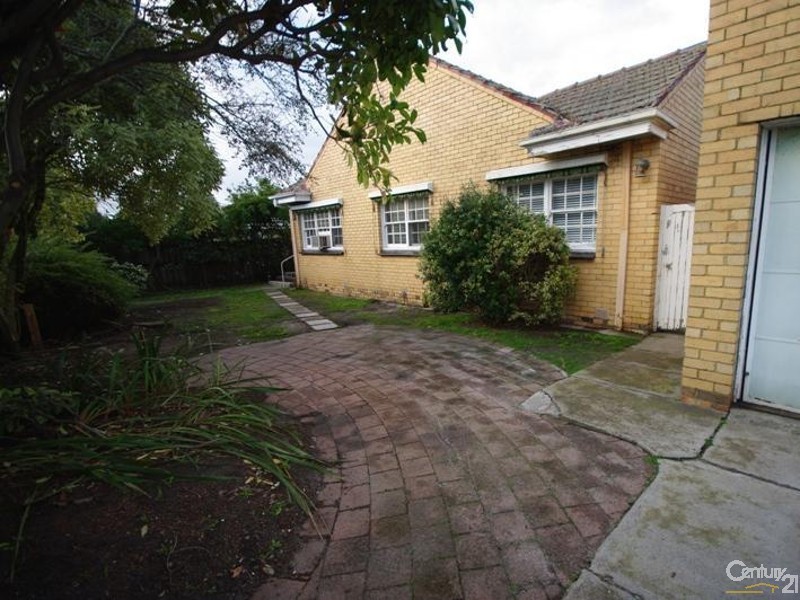 2 Lysander Street, Brighton East VIC 3187