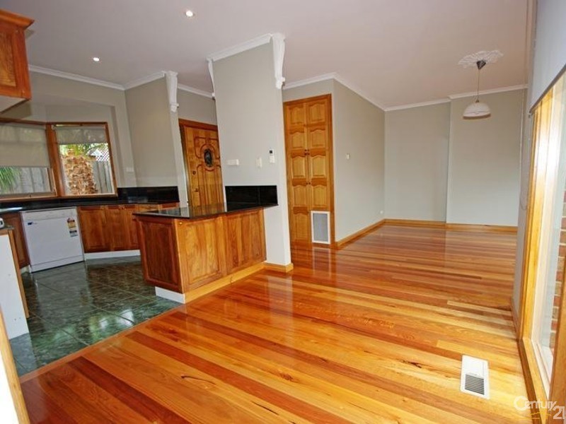 8A Harold Street, Mckinnon VIC 3204