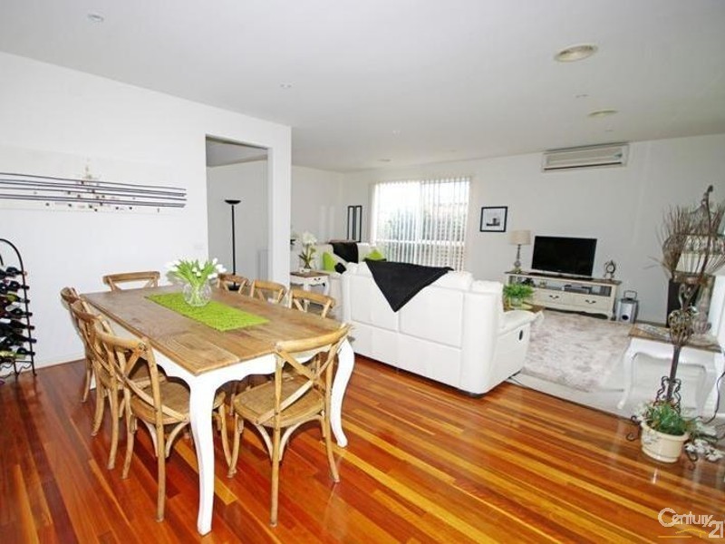 2/12 Browns Road, Bentleigh East VIC 3165