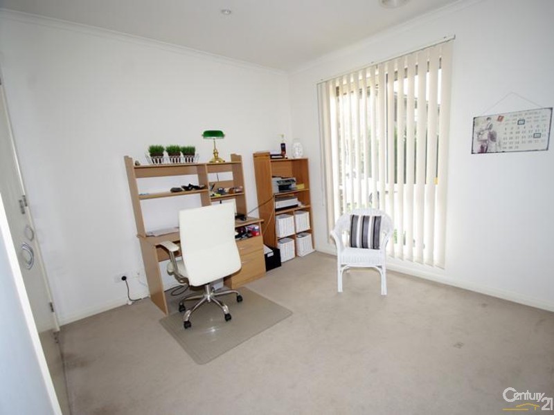 2/12 Browns Road, Bentleigh East VIC 3165