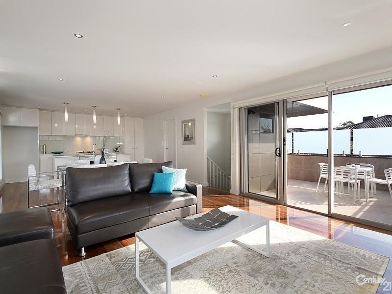 33 Graham Avenue, Mckinnon VIC 3204