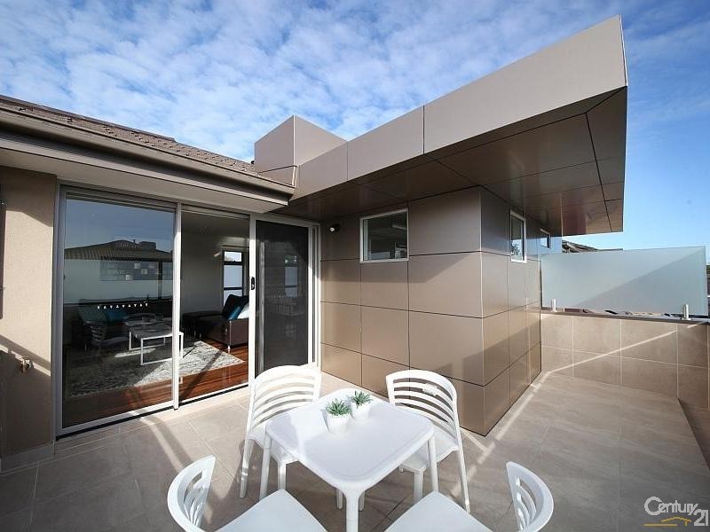 33 Graham Avenue, Mckinnon VIC 3204