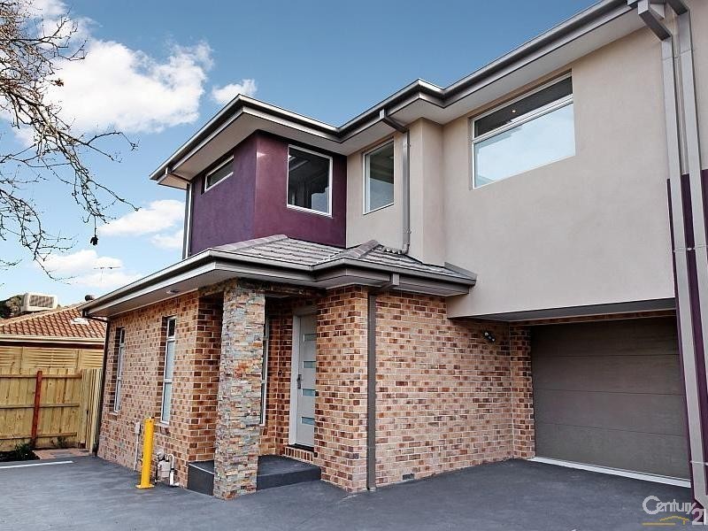 33 Graham Avenue, Mckinnon VIC 3204