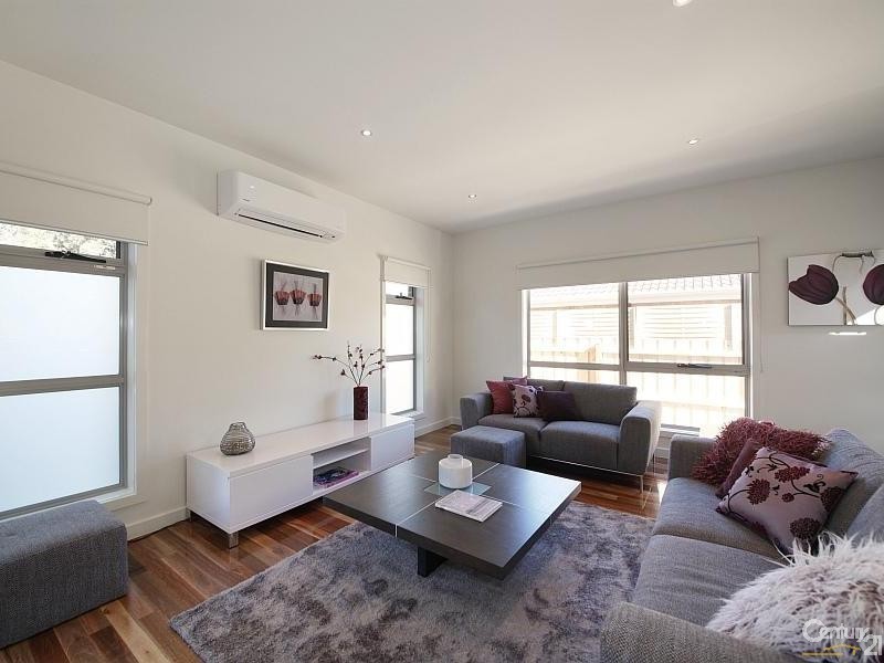 33 Graham Avenue, Mckinnon VIC 3204