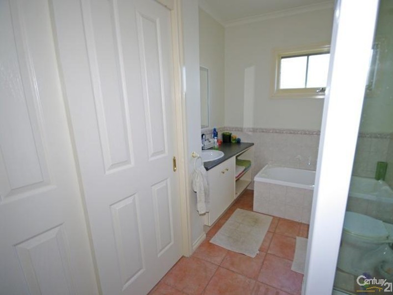 1/4 KATOOMBA STREET, Hampton East VIC 3188