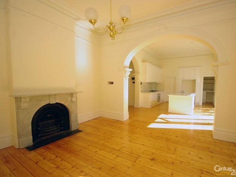 17 South Road, Brighton VIC 3186