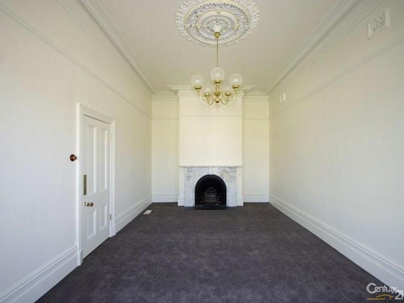 17 South Road, Brighton VIC 3186