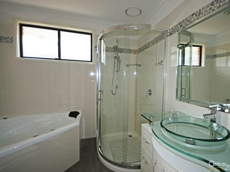 34 Sandleford Place, Dingley Village VIC 3172