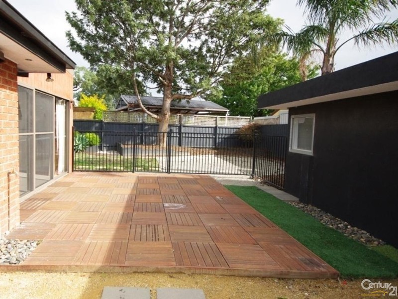 34 Sandleford Place, Dingley Village VIC 3172