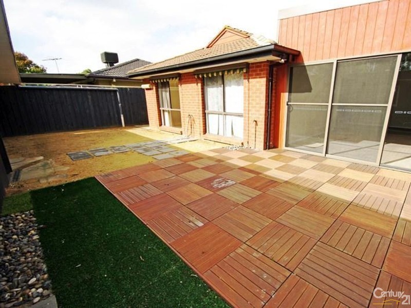 34 Sandleford Place, Dingley Village VIC 3172