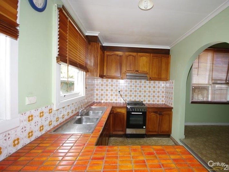 310 Hampton Street, Hampton VIC 3188