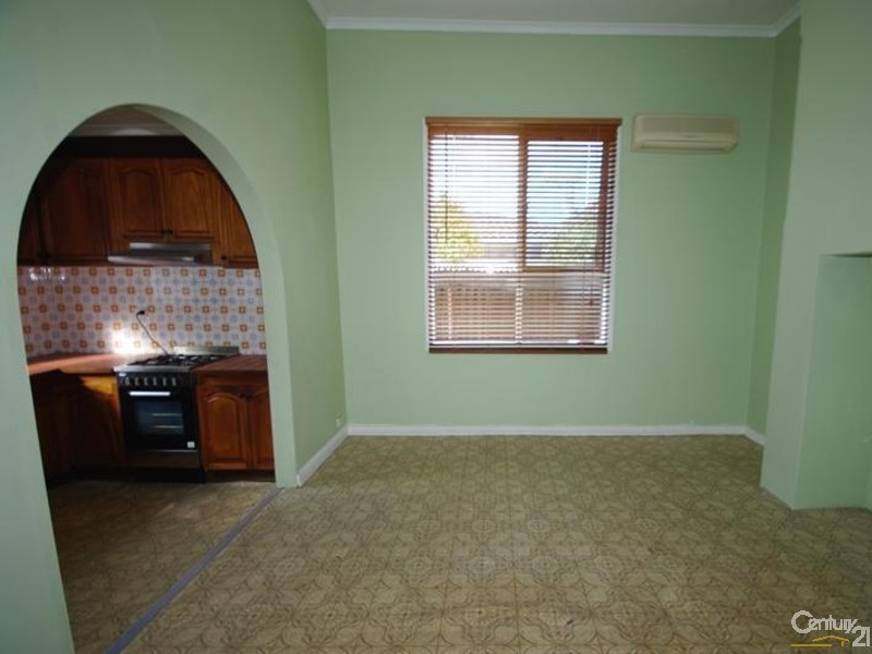 310 Hampton Street, Hampton VIC 3188