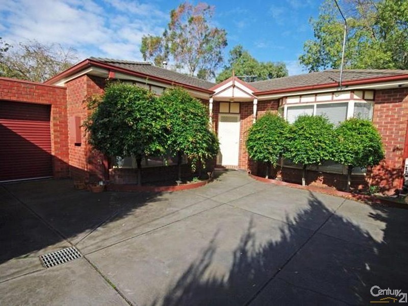 2/8 Ward Avenue, Oakleigh South VIC 3167