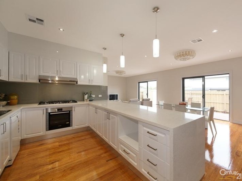 15 St James Avenue, Bentleigh VIC 3204