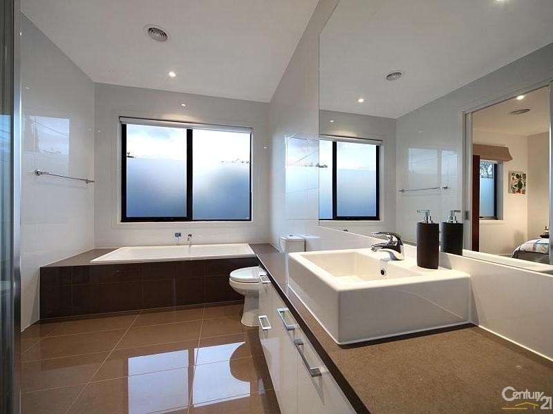 13B Elizabeth Street, Bentleigh East VIC 3165