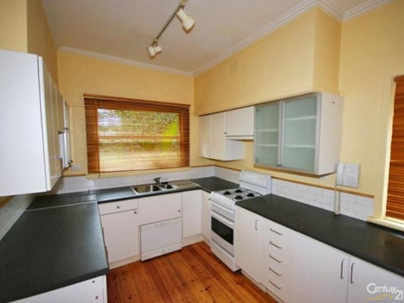 18 Luckins Road, Bentleigh VIC 3204