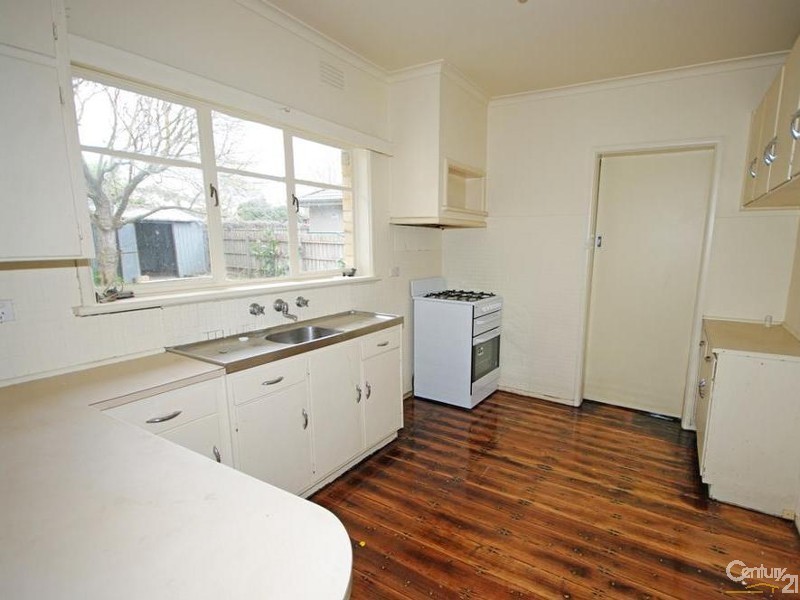 19 Tasman Road, Bentleigh East VIC 3165