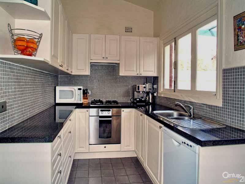 7 Elm Grove, Balaclava VIC 3183