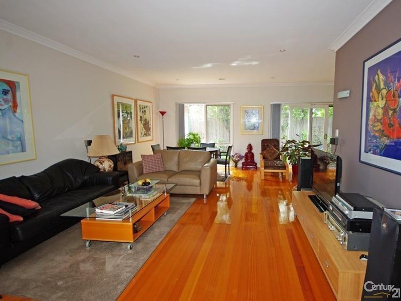 2/10  Tucker Road, Bentleigh VIC 3204