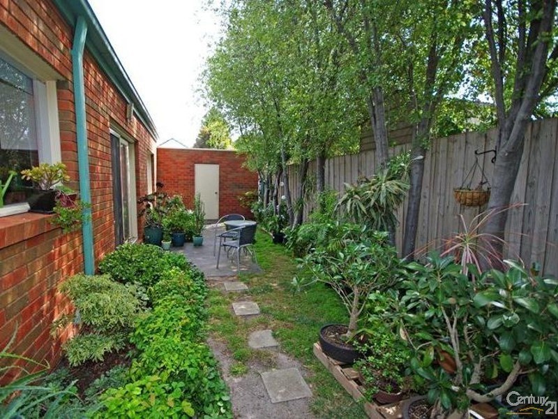 2/10  Tucker Road, Bentleigh VIC 3204