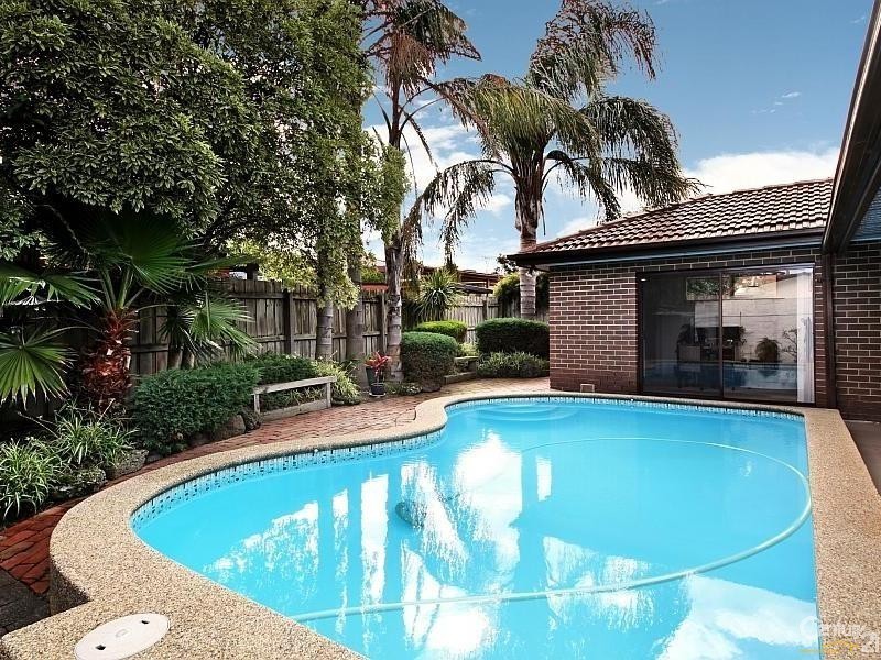 4 Minjah Court, Dingley Village VIC 3172