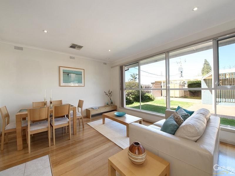 28 Hinkler Avenue, Bentleigh East VIC 3165