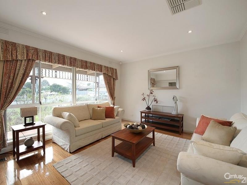 28 Hinkler Avenue, Bentleigh East VIC 3165