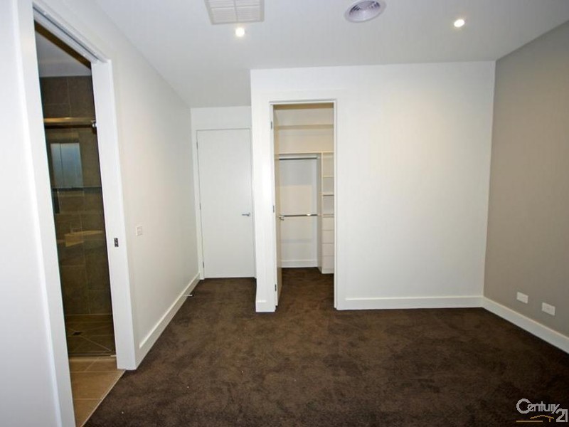 299A McKinnon Road, Mckinnon VIC 3204