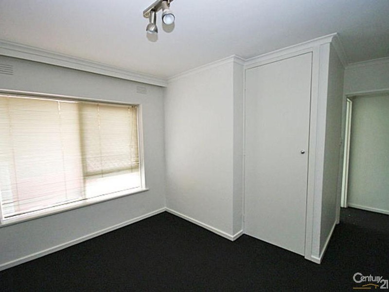 4/264 Neerim Road, Carnegie VIC 3163