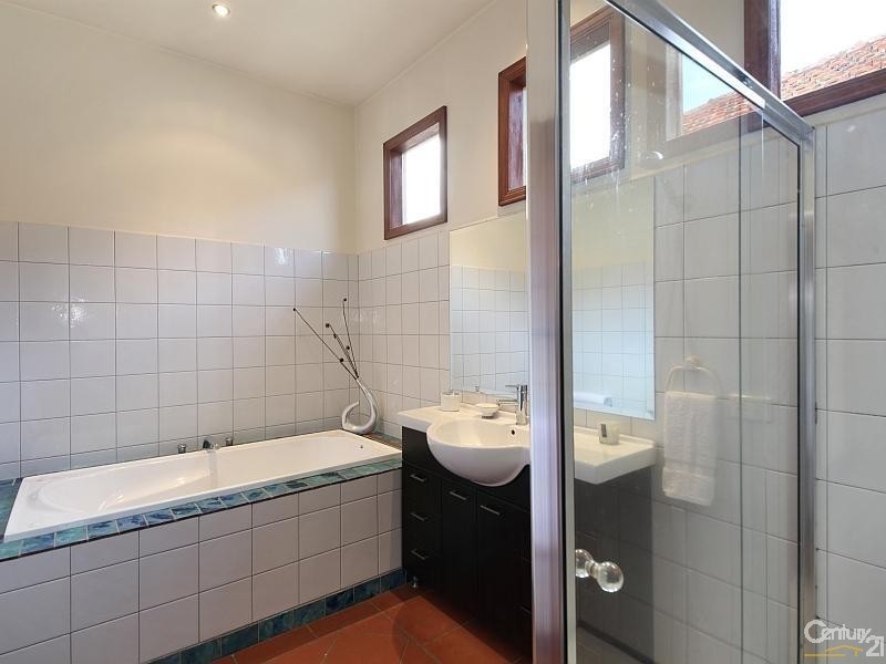 3 Fitzroy Street, Mckinnon VIC 3204