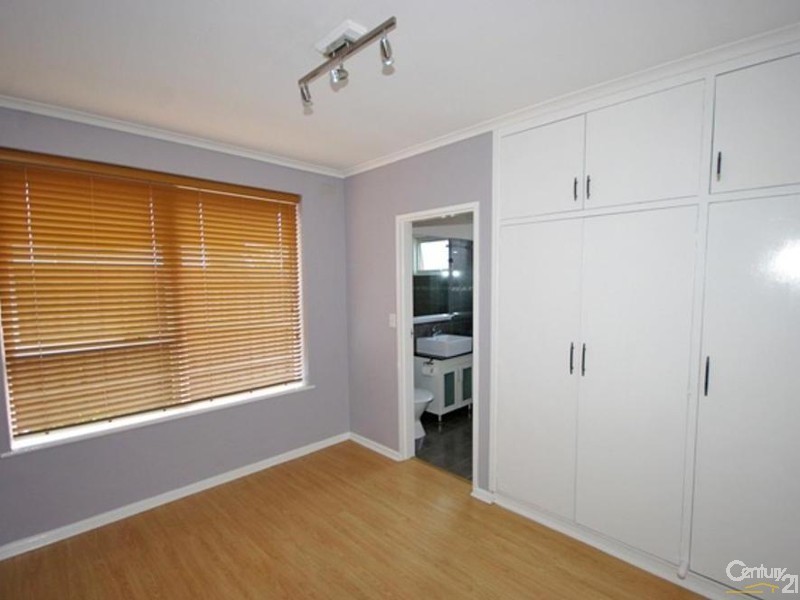 4/11 Shoobra Road, Elsternwick VIC 3185