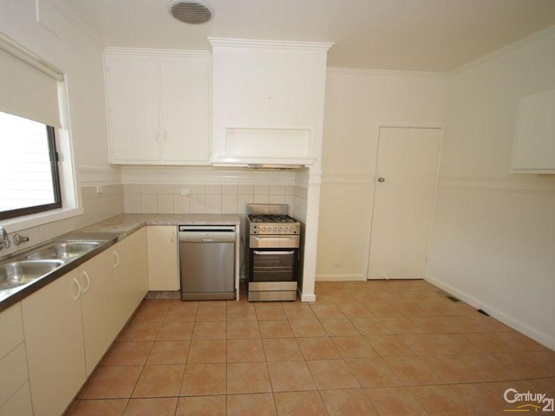 34 Glenbrook Avenue, Clayton VIC 3168