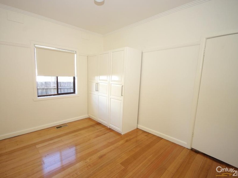 34 Glenbrook Avenue, Clayton VIC 3168