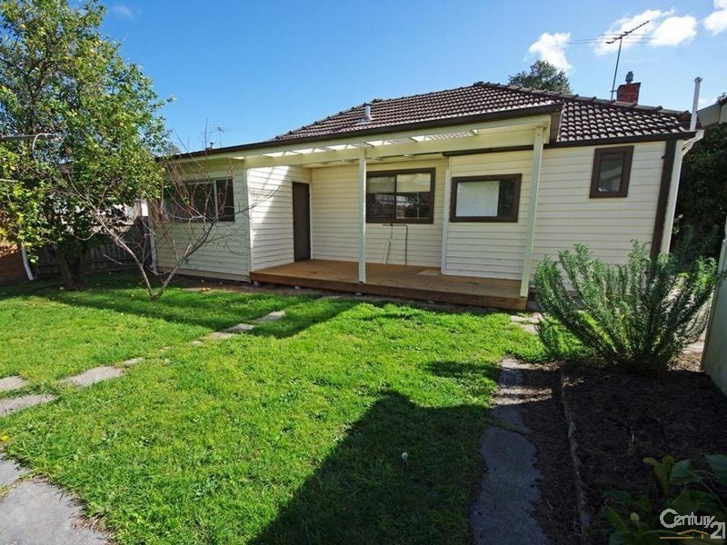 34 Glenbrook Avenue, Clayton VIC 3168