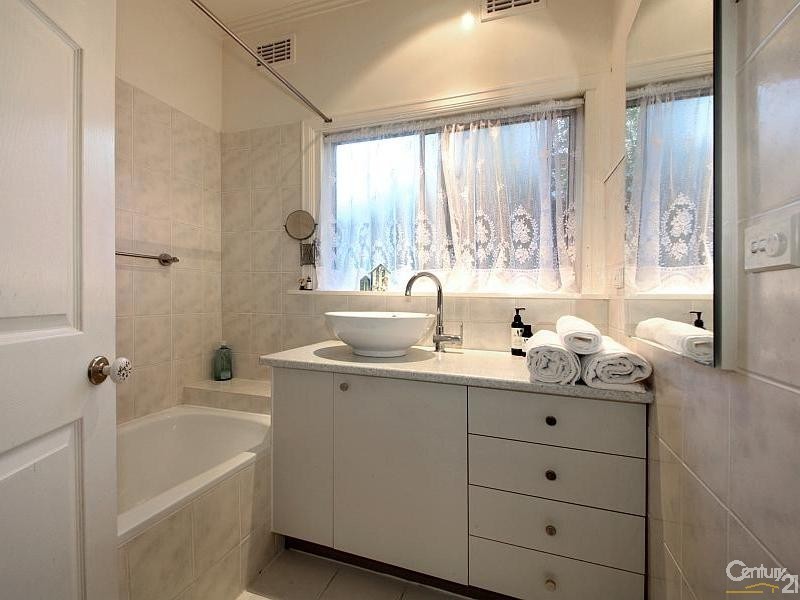 29 Bradford Street, Bentleigh East VIC 3165