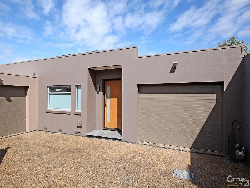 2/30 Bellevue Road, Bentleigh East VIC 3165