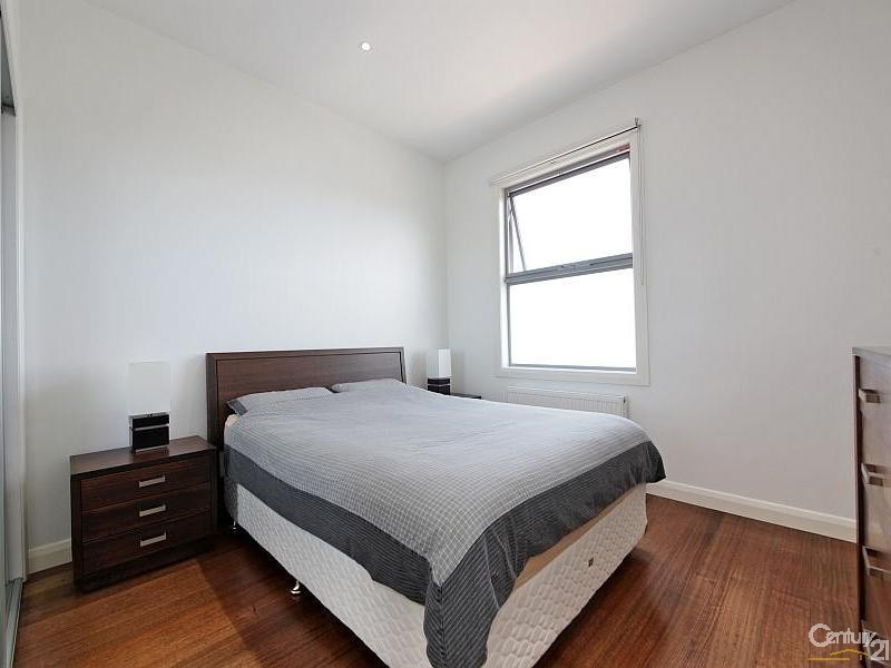 2/30 Bellevue Road, Bentleigh East VIC 3165