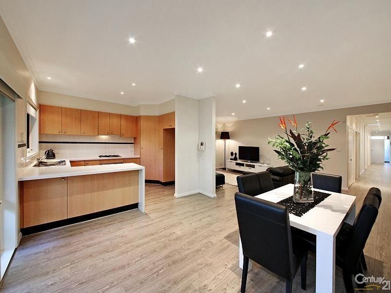 2/9 Clairmont Avenue, Bentleigh VIC 3204
