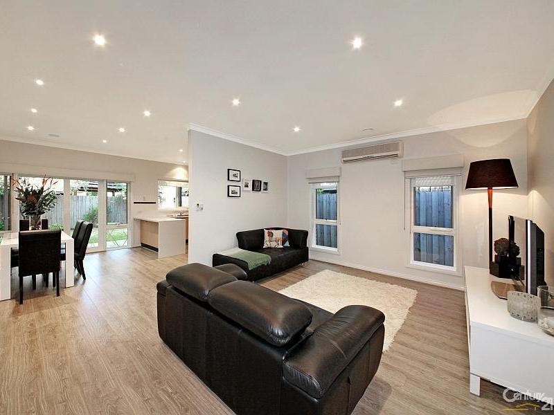 2/9 Clairmont Avenue, Bentleigh VIC 3204