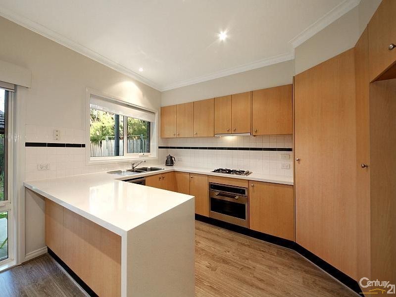 2/9 Clairmont Avenue, Bentleigh VIC 3204