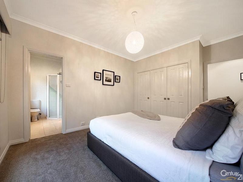 2/9 Clairmont Avenue, Bentleigh VIC 3204