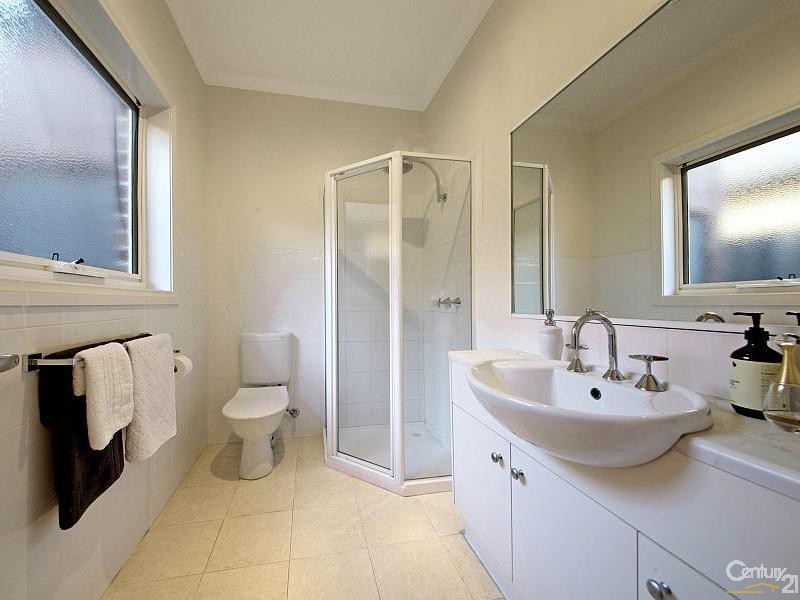 2/9 Clairmont Avenue, Bentleigh VIC 3204